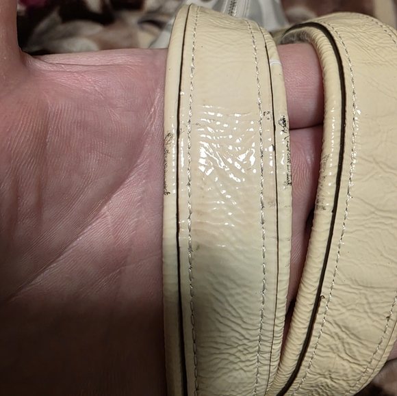 Coach Ivory and Creme Glam Poppy Signature Tote - Picture 11 of 16